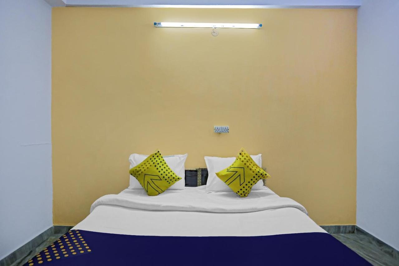 Spot On Raj Hotel Vip Near Worlds Of Wonder Kalkaji Devi Exterior photo